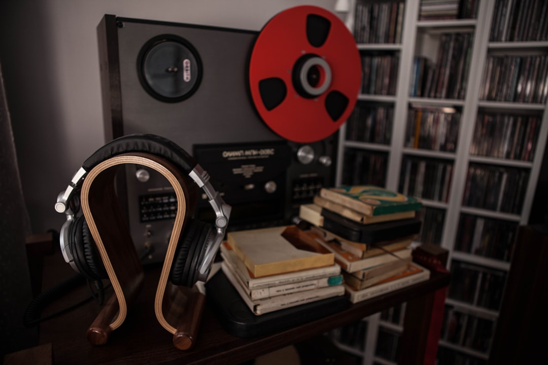 Unleashing Your Creative Potential: The Art of Crafting Soundscapes with DIY Audio Gear Unleashing Your Creative Potential: The Art of Crafting Soundscapes with DIY Audio Gear